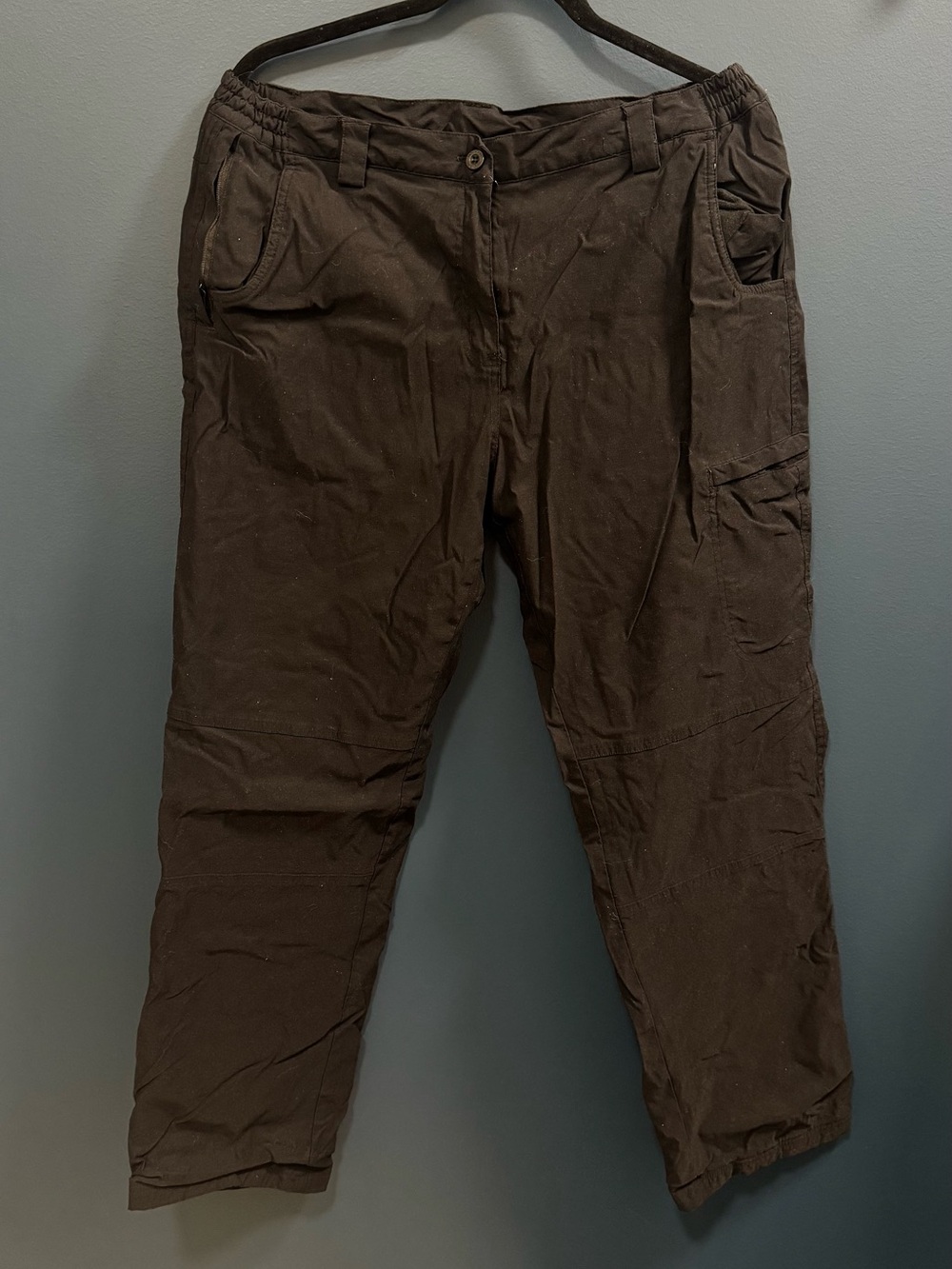 Men's Dark Brown Cargo Pants with Utility Pockets